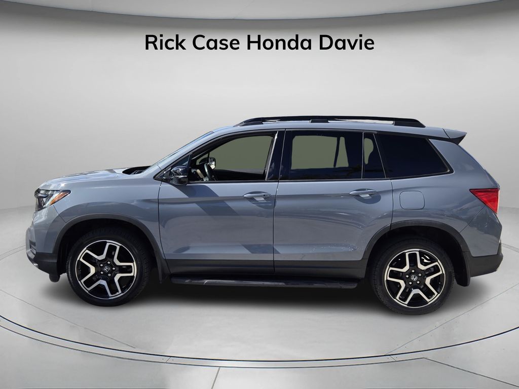 2023 Honda Passport Elite photo 2