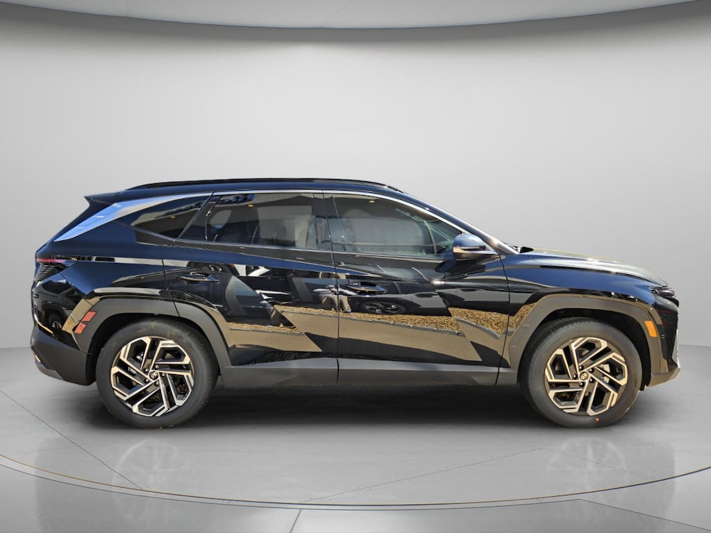 New 2026 Hyundai Tucson Limited FWD SUV