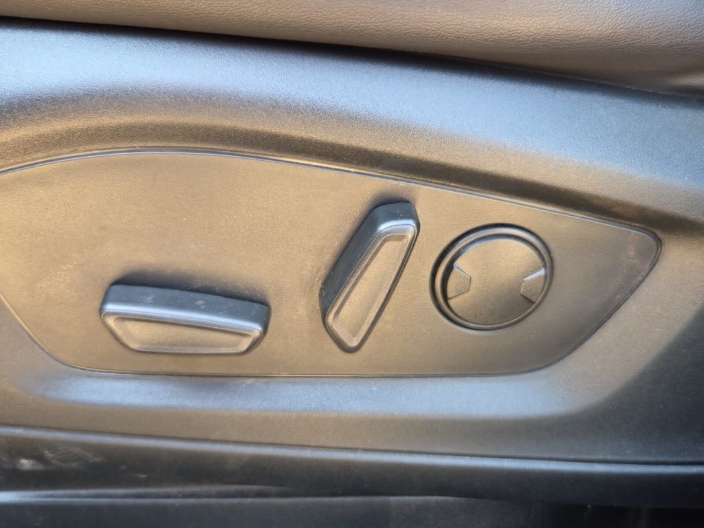2022 Ford Explorer XLT - Photo 12