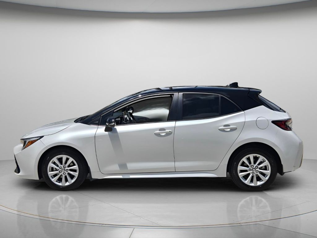 Used 2025 Toyota Corolla Hatchback SE Hatchback