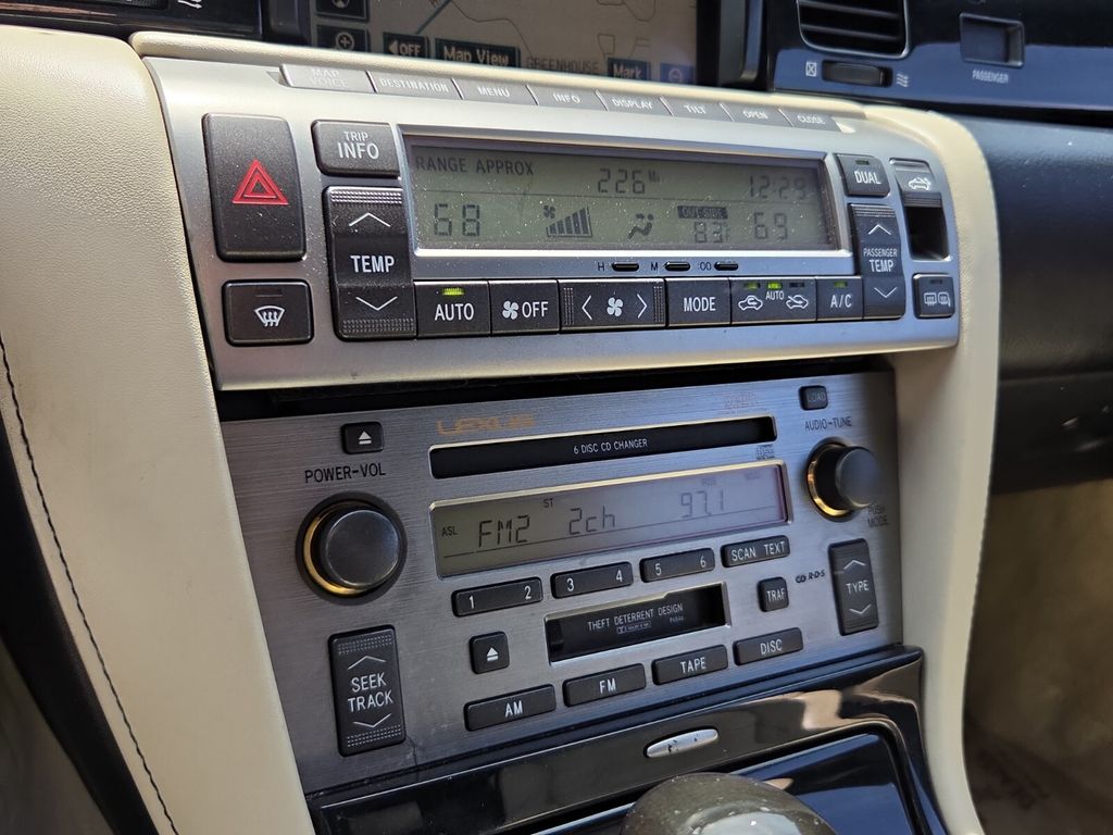 2009 Lexus SC 430 - Photo 21