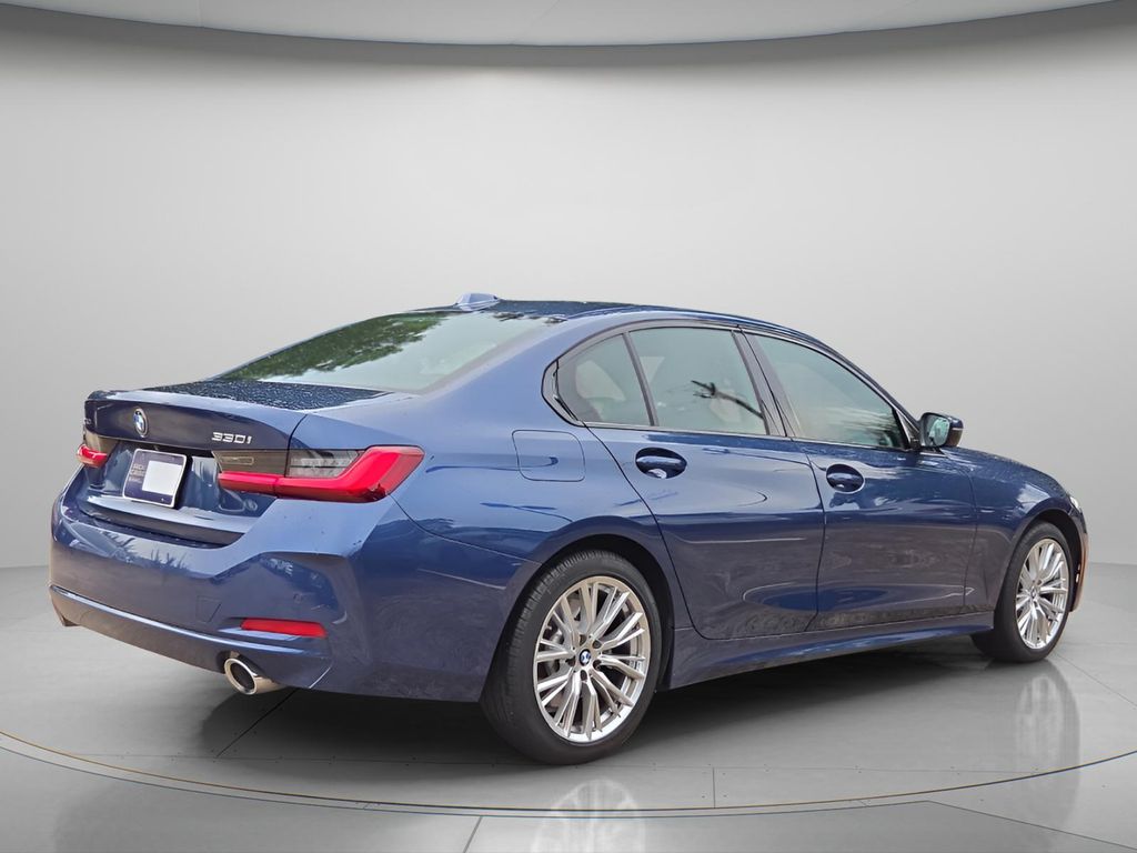 2023 BMW 3 Series 330i - Photo 7