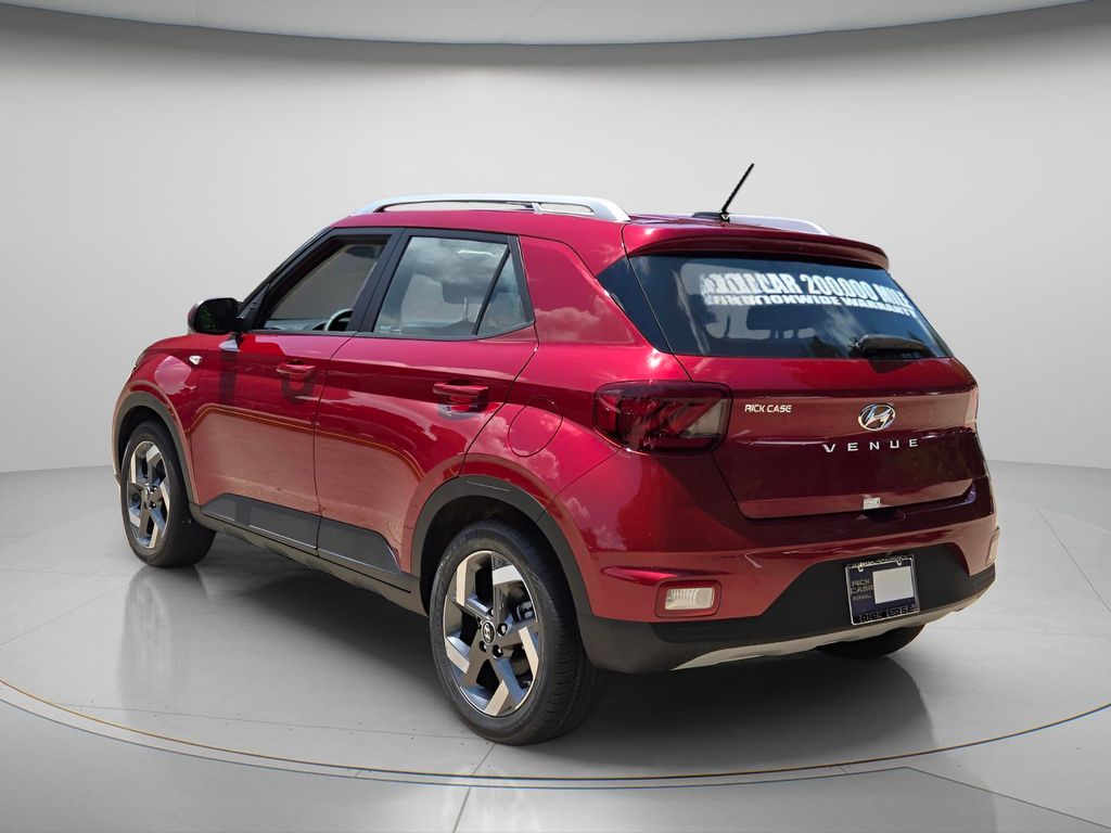 2025 Hyundai Venue Limited - Photo 8