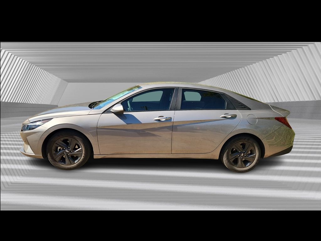 Used 2022 Hyundai Elantra SEL Sedan