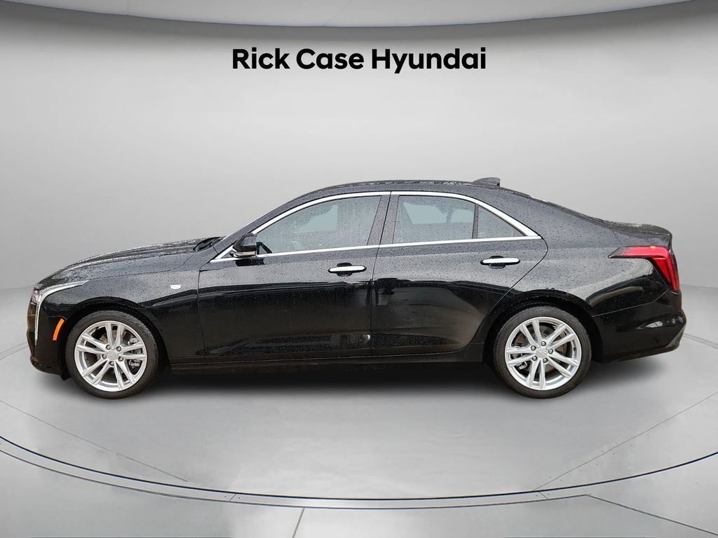 2021 Cadillac CT4 Luxury photo 2