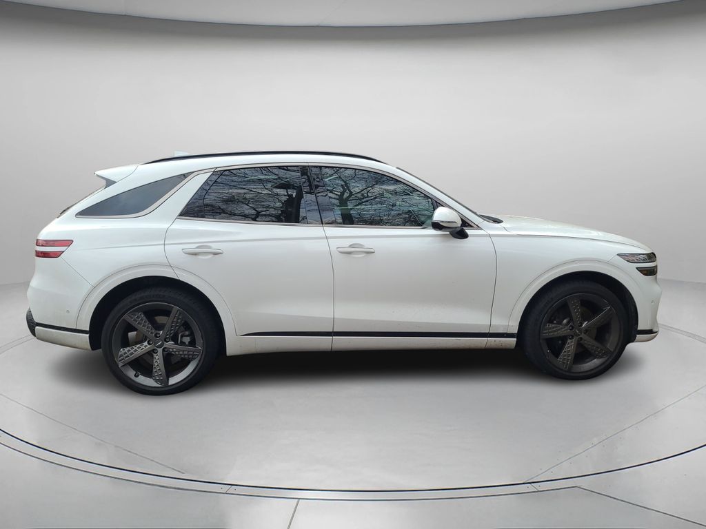 2022 GENESIS GV70 Sport's photo