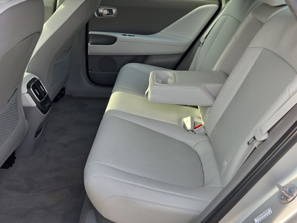2024 Hyundai IONIQ 6 SEL - Photo 12