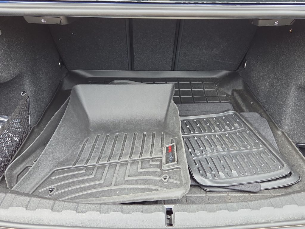 2023 BMW 3 Series 330i - Photo 17