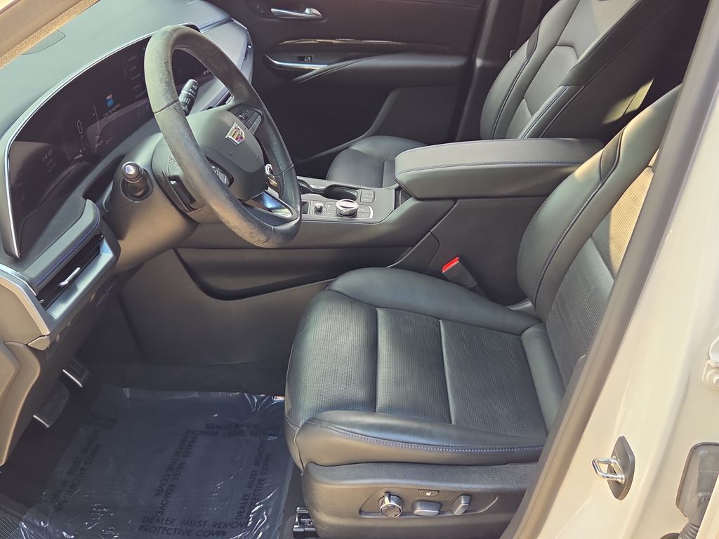 2024 Cadillac XT4 Sport - Photo 10