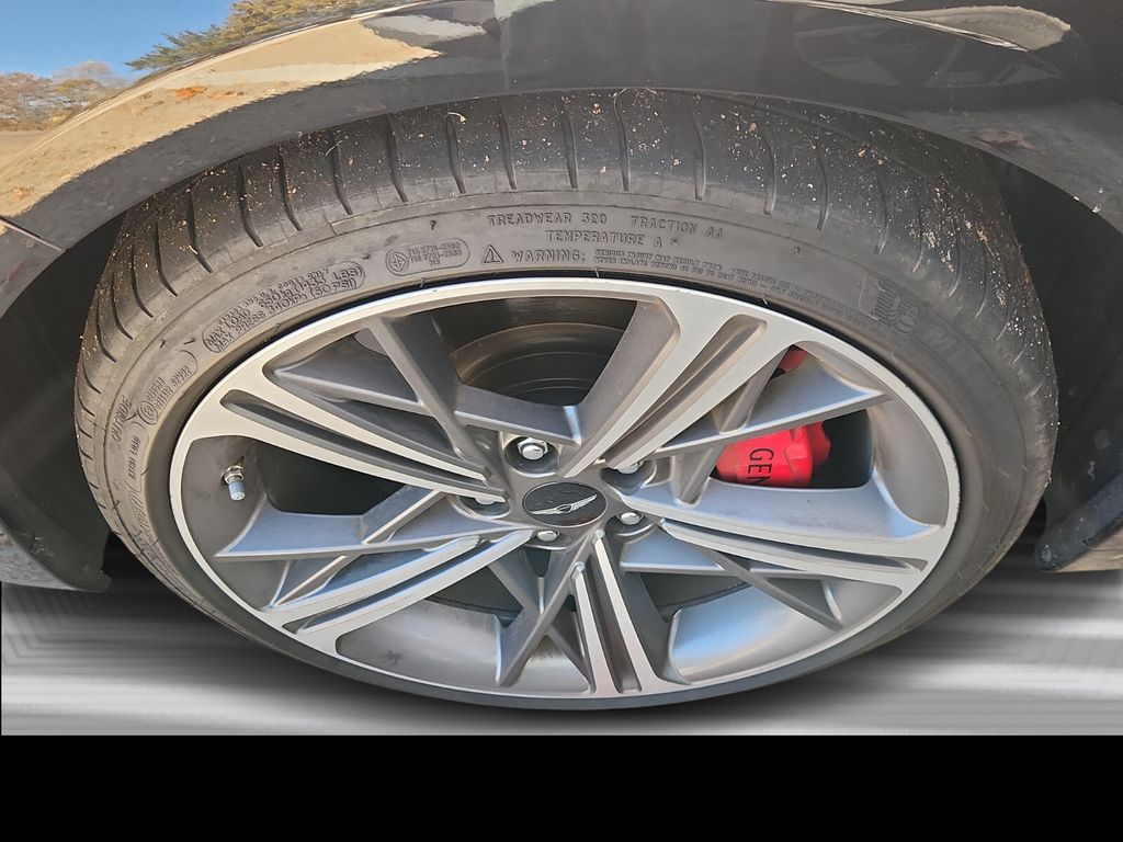 2025 Genesis G70 3.3T Sport Advanced photo 3