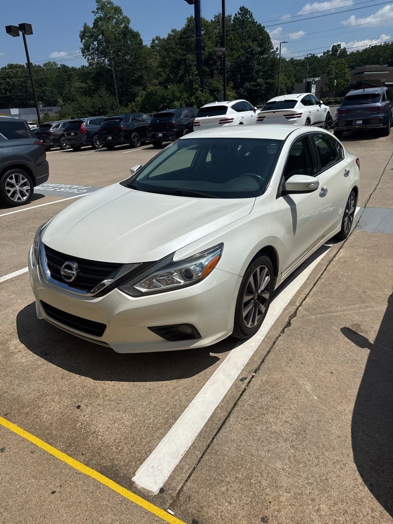 2017 Nissan Altima 2.5 SL photo 2
