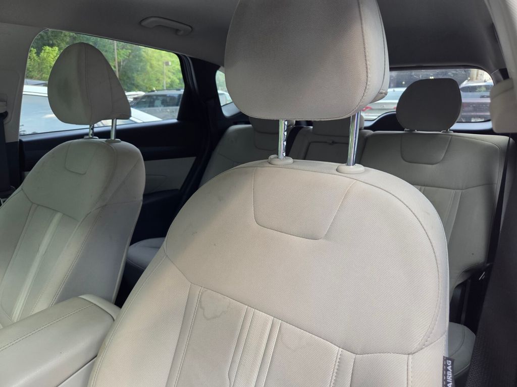 2025 Hyundai Tucson SEL - Photo 11
