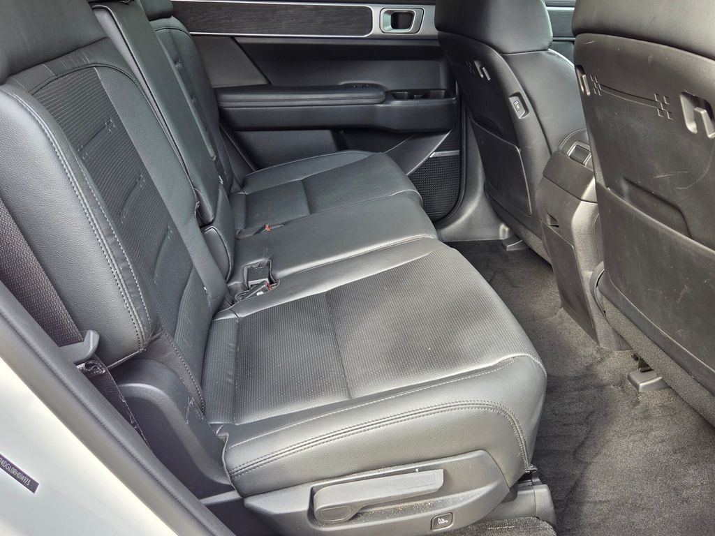 2024 Hyundai Santa Fe Limited - Photo 17