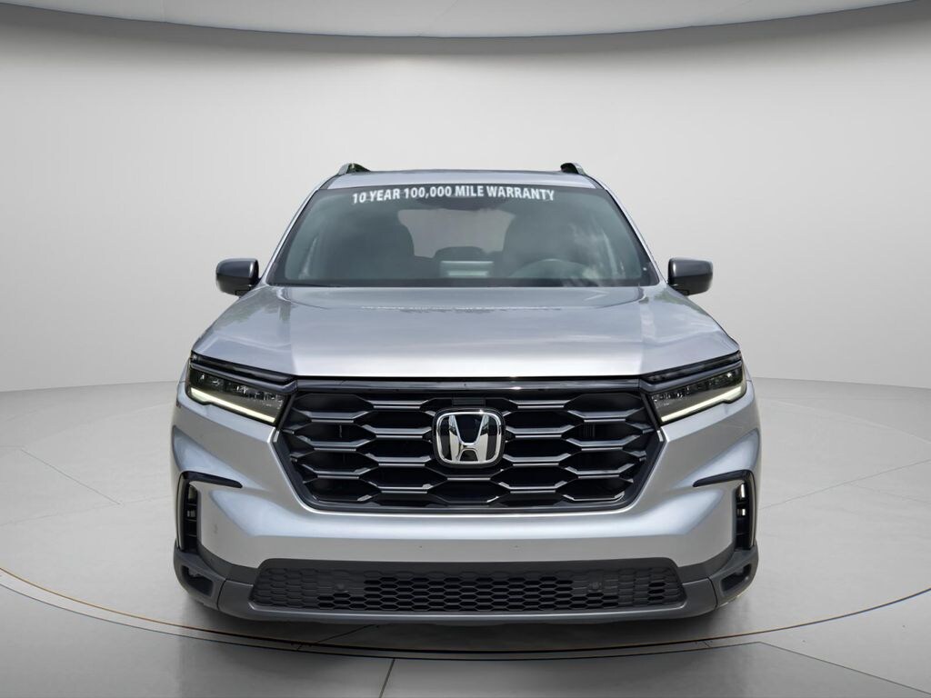 Used 2025 Honda Pilot Sport SUV