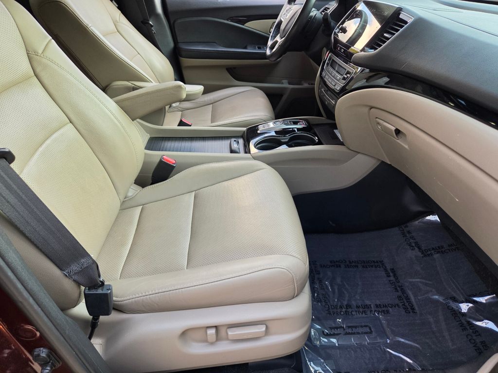 2019 Honda Pilot Elite - Photo 19