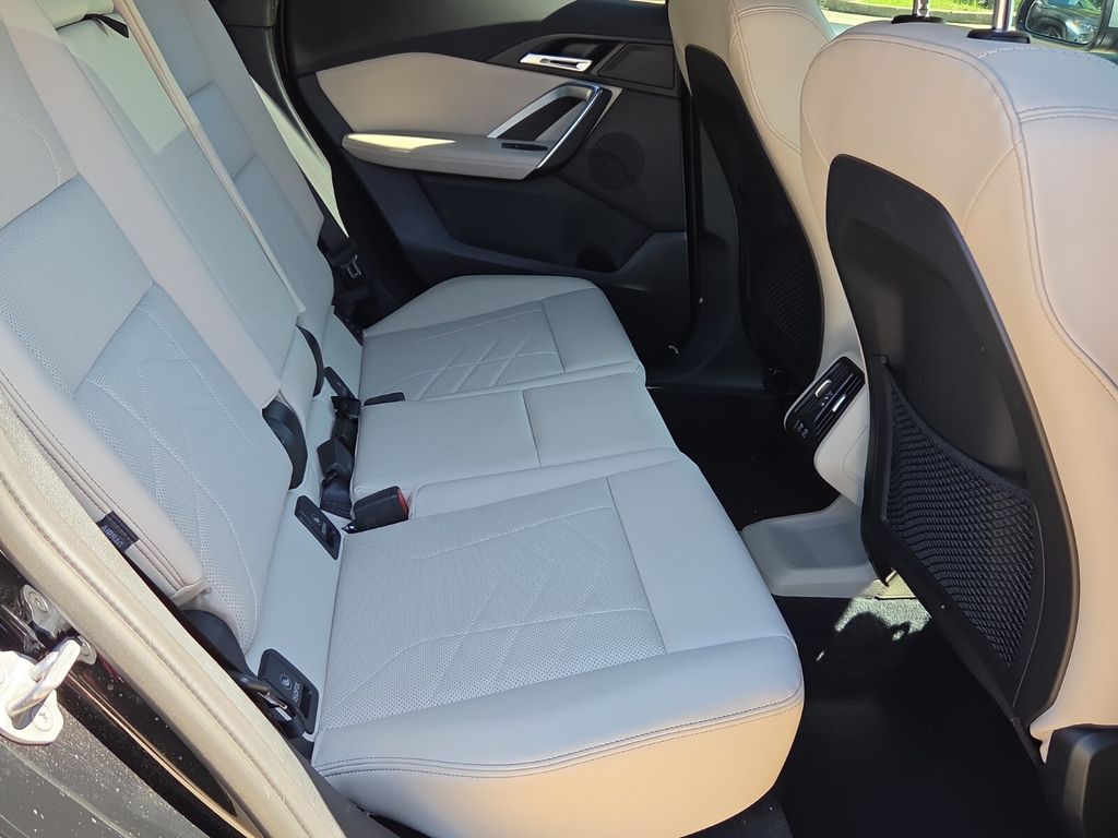 2024 BMW X1 28i - Photo 17