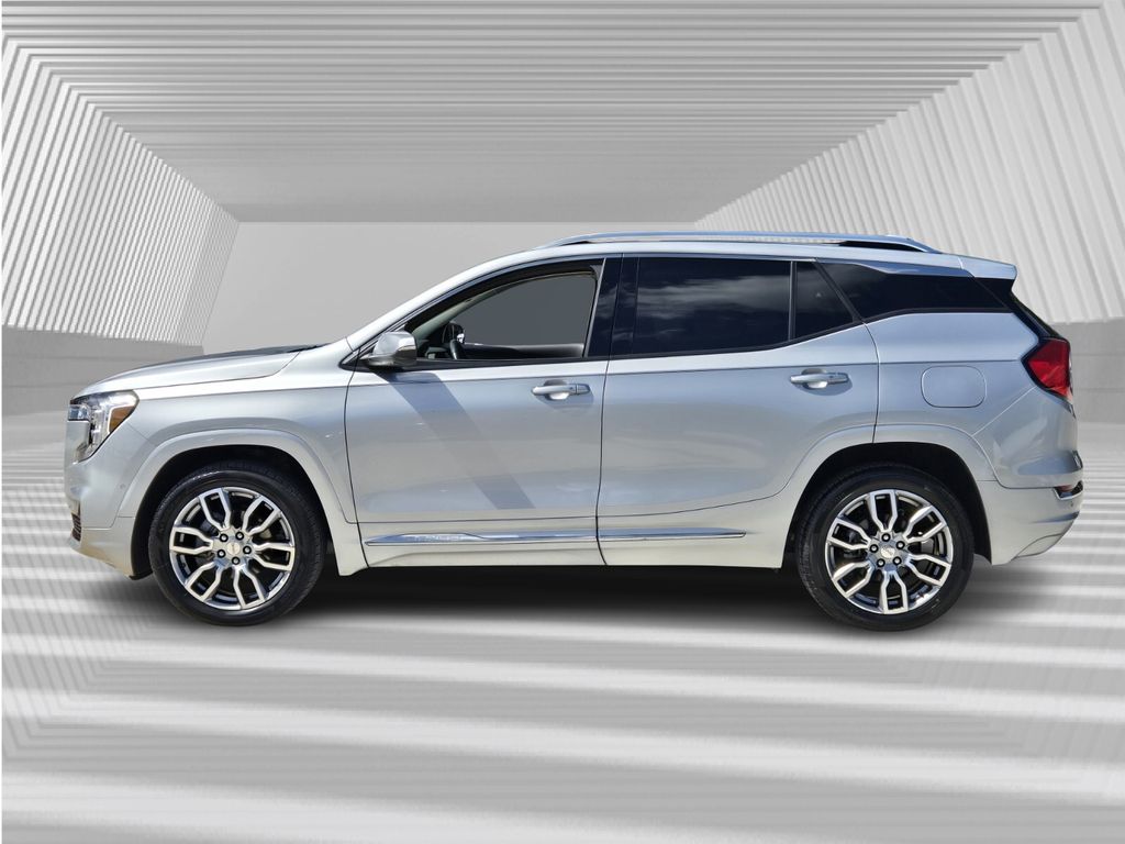 2022 Gmc Terrain Denali photo 2