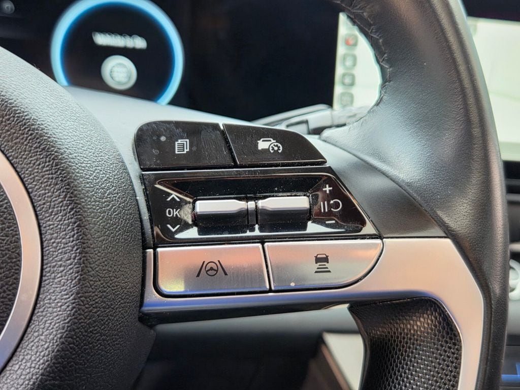 2024 Hyundai Elantra Limited - Photo 27