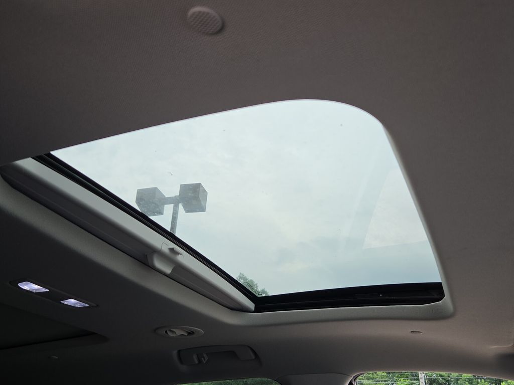 2019 Chevrolet Traverse Premier - Photo 21