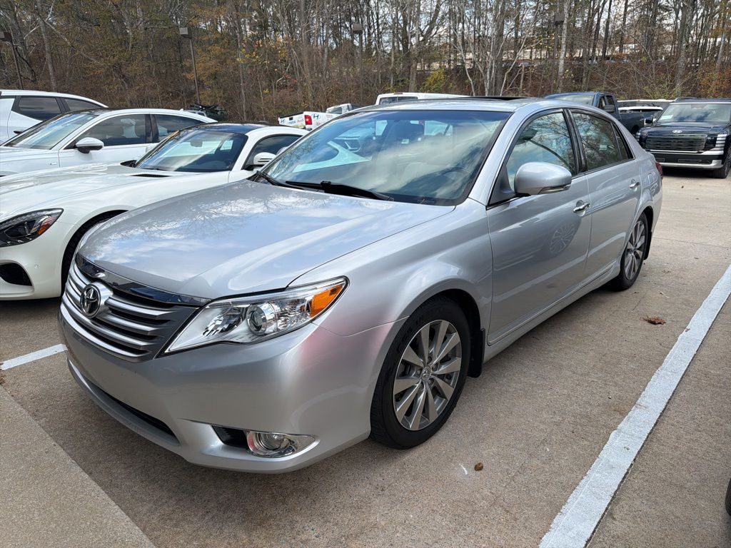 2011 Toyota Avalon Limited photo 3