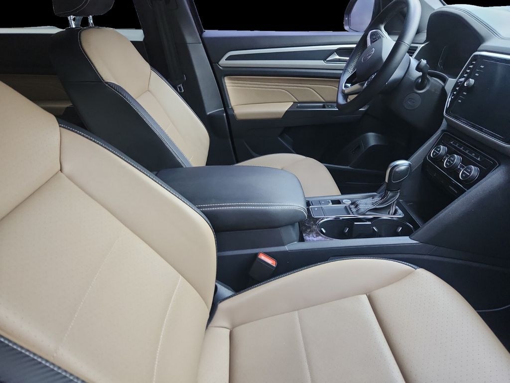 Used 2022 Volkswagen Atlas Cross Sport 2.0T SE w/Technology SUV