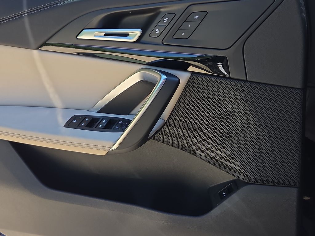 2024 BMW X1 28i - Photo 27
