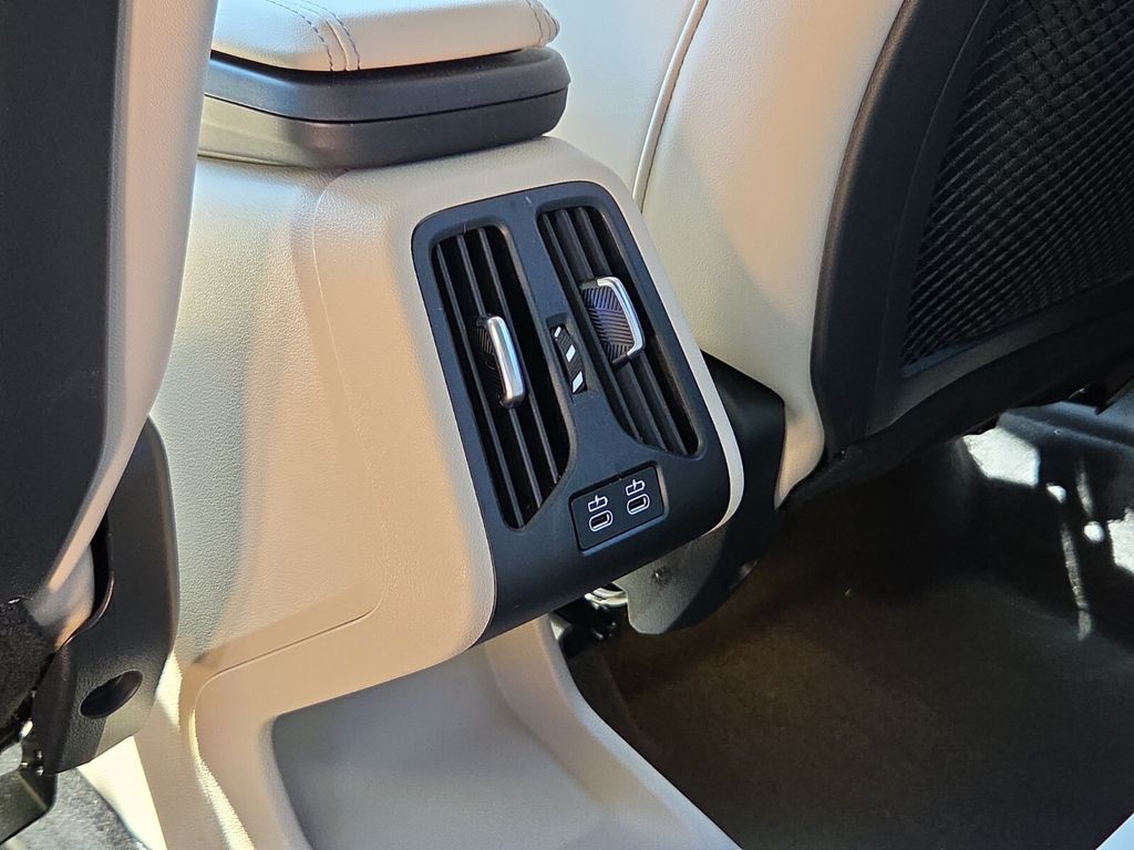 2024 BMW X1 28i - Photo 15