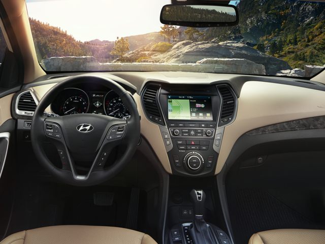 Hyundai Santa Fe Sport interior