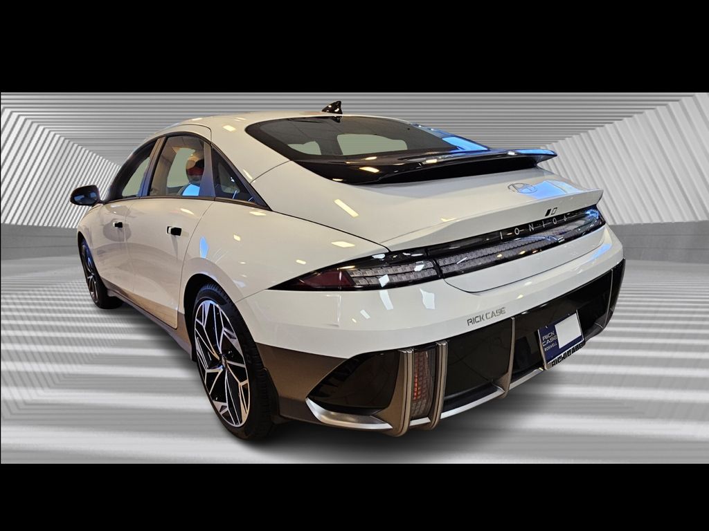 2025 Hyundai Ioniq 6 SEL photo 3