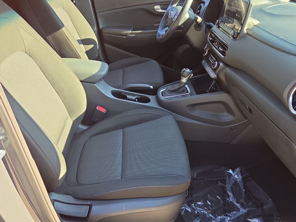 2023 Hyundai Kona SEL - Photo 19