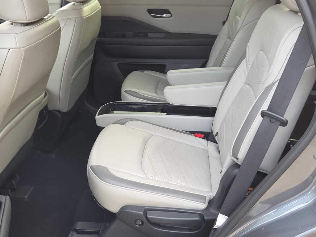2022 Nissan Pathfinder Platinum - Photo 13