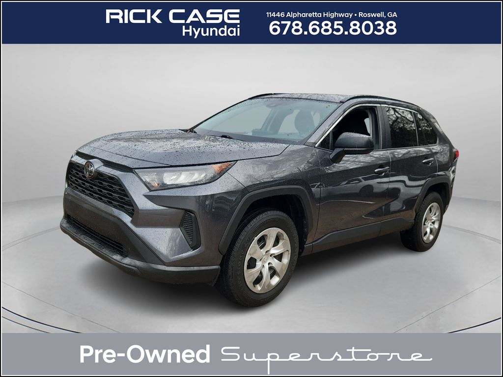 2021 Toyota RAV4 LE's photo
