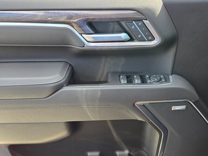 2025 Chevrolet Silverado 1500 LTZ - Photo 25