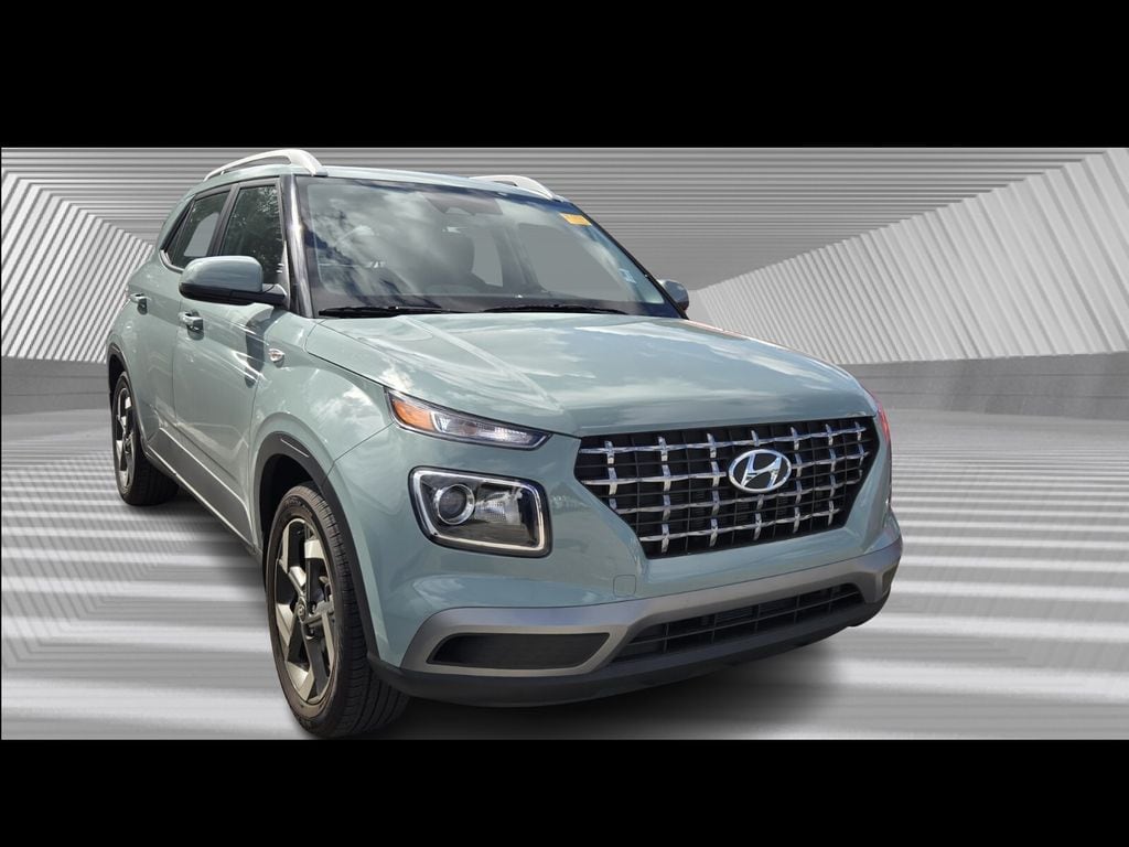 Used 2025 Hyundai Venue SEL SUV