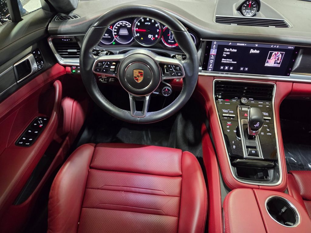 2020 Porsche Panamera GTS - Photo 14