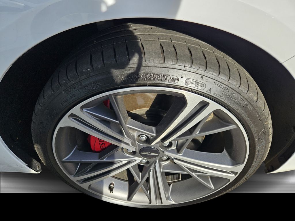 2025 Genesis G70 3.3T Sport Advanced photo 4