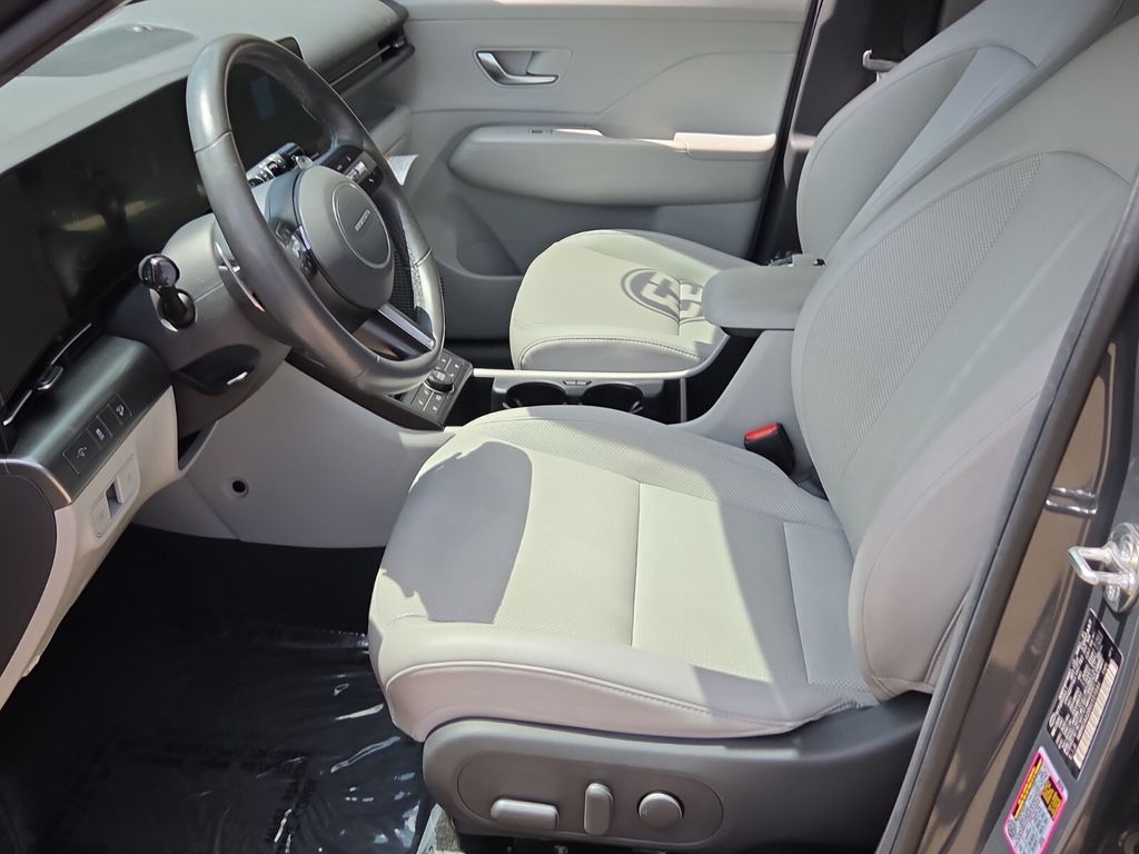 2024 Hyundai Kona Limited - Photo 11