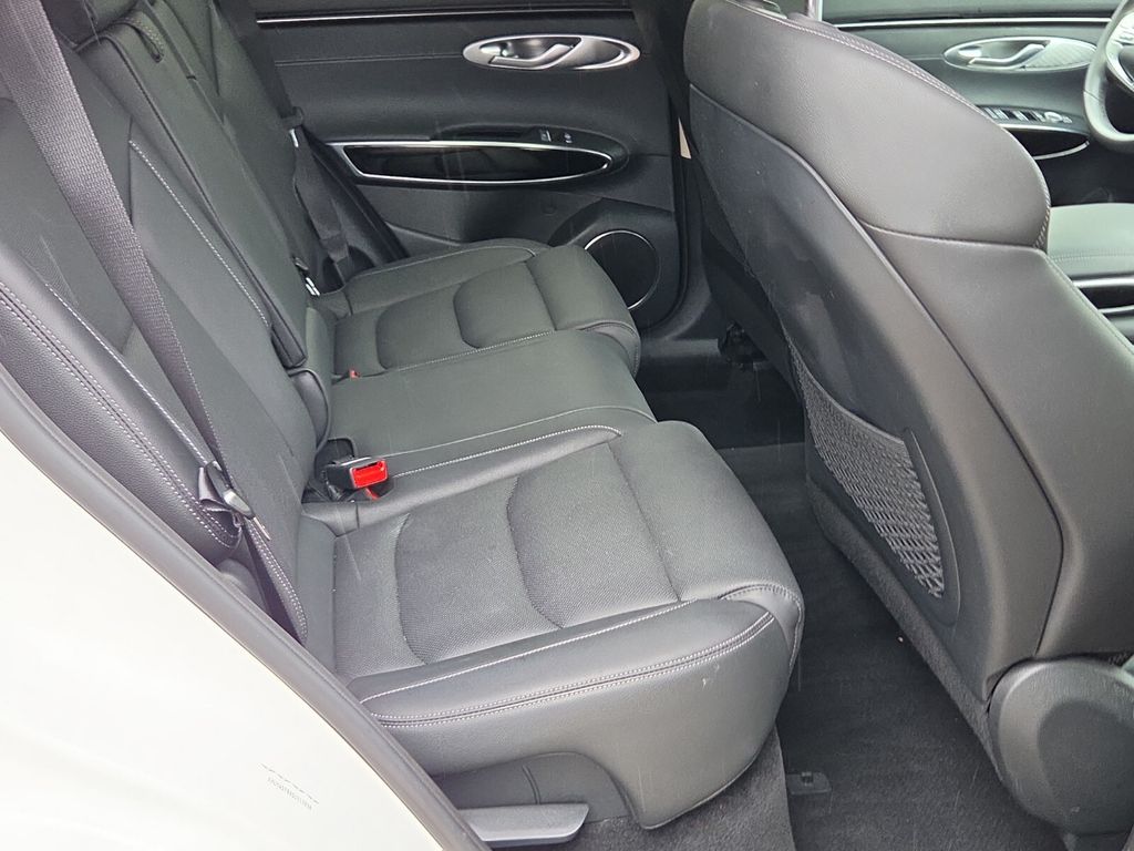 2025 GENESIS GV70 Standard - Photo 18