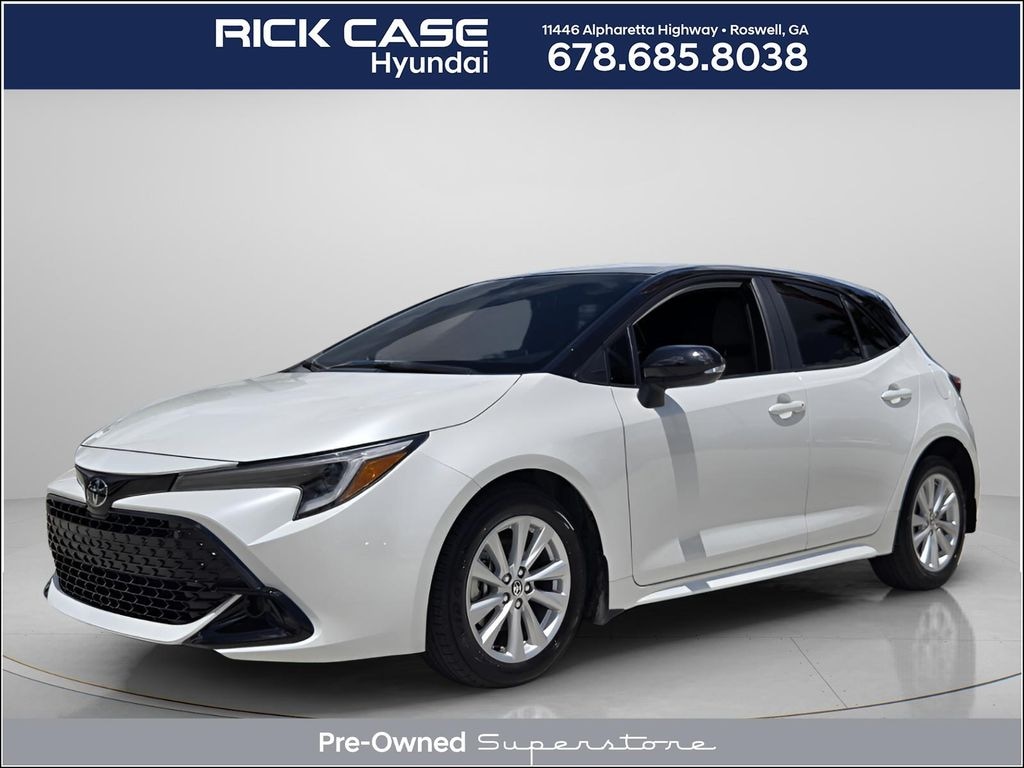 Used 2025 Toyota Corolla Hatchback SE Hatchback