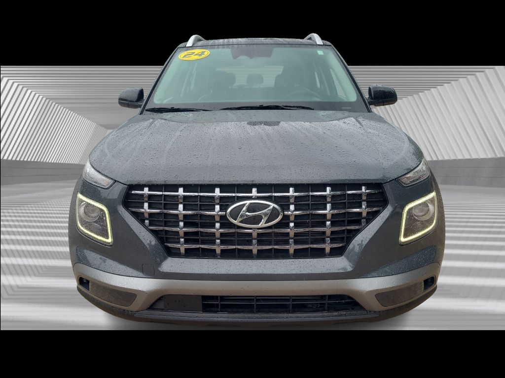 2024 Hyundai Venue Limited photo 4