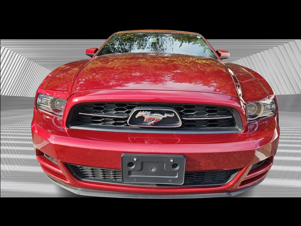 2014 Ford Mustang V6 Premium photo 2