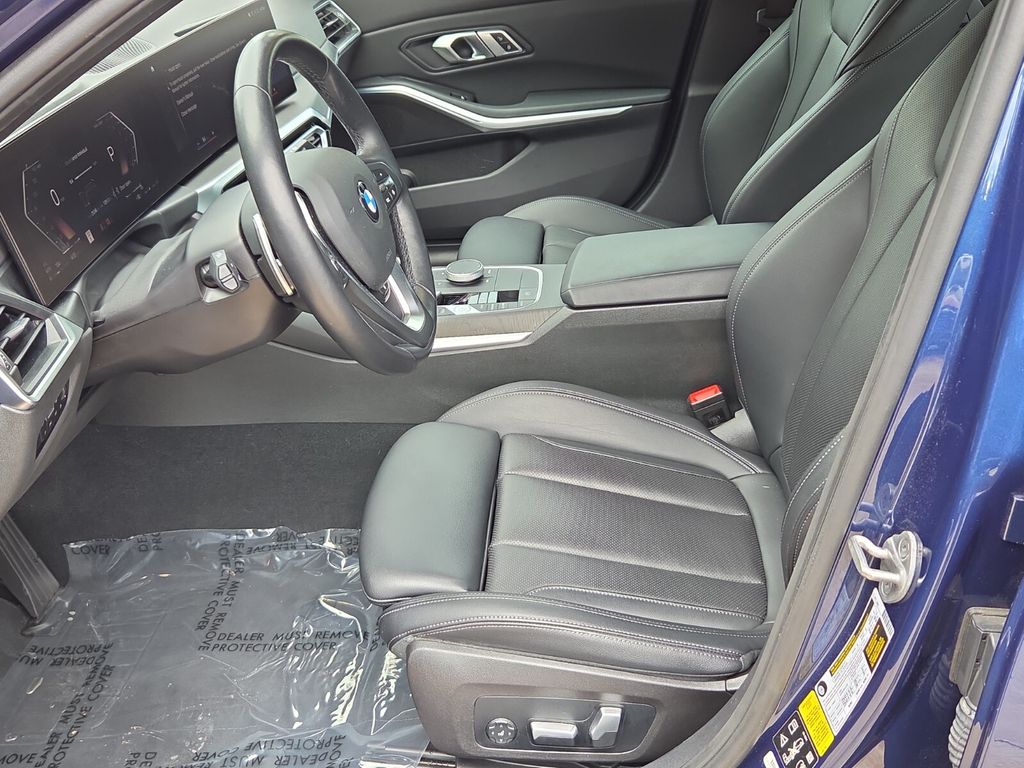 2023 BMW 3 Series 330i - Photo 11