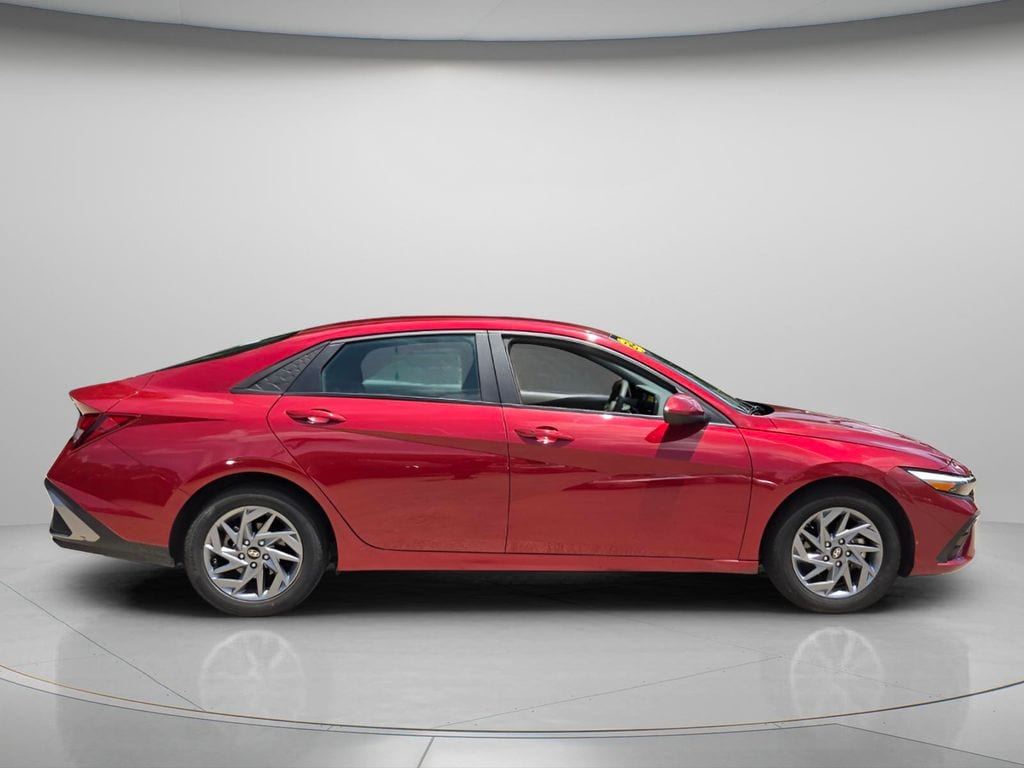 2024 Hyundai Elantra SEL - Photo 8