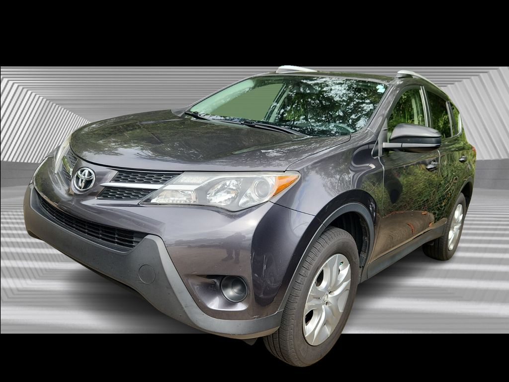 2014 Toyota RAV4 LE photo 2