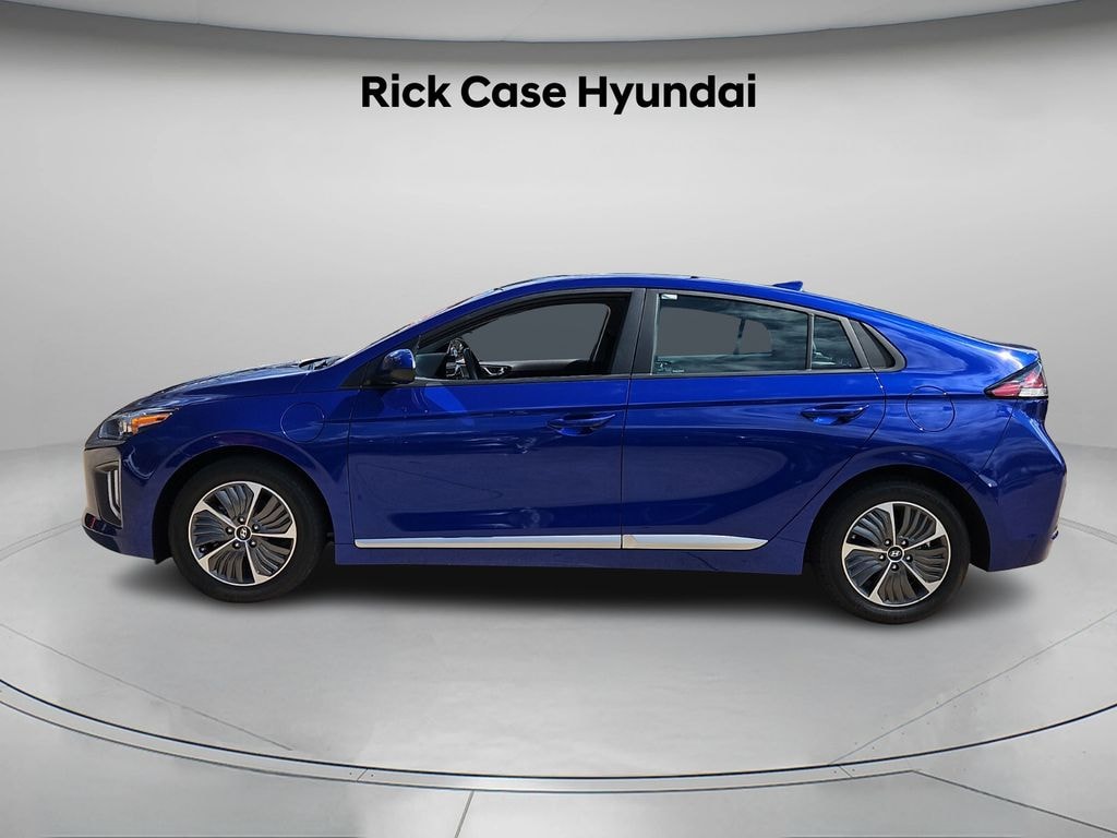 Used 2022 Hyundai IONIQ Plug-In Hybrid SE Hatchback