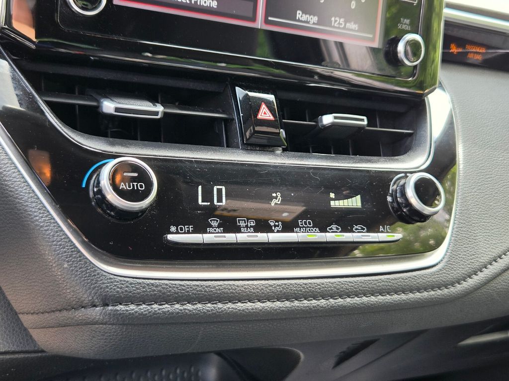 2020 Toyota Corolla SE - Photo 19