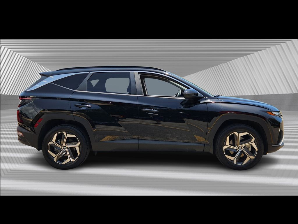 2022 Hyundai Tucson SEL Convenience photo 3