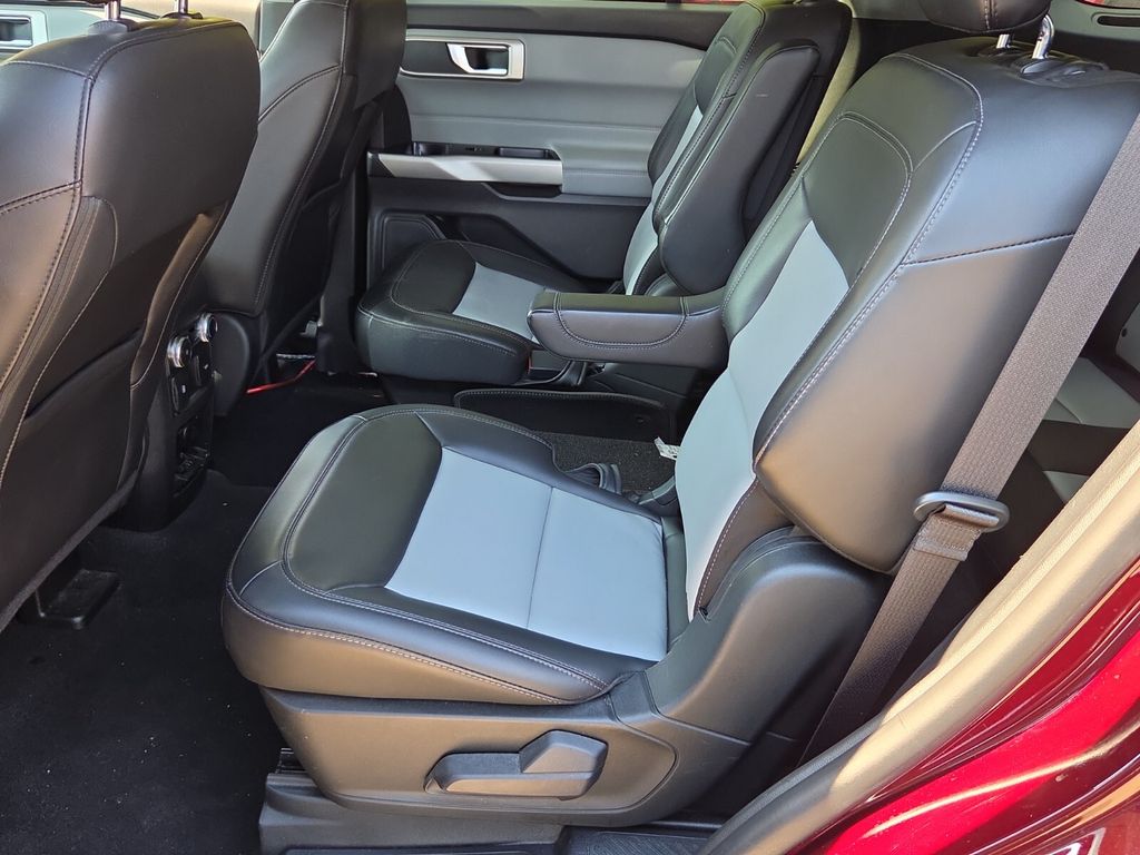 2022 Ford Explorer XLT - Photo 13