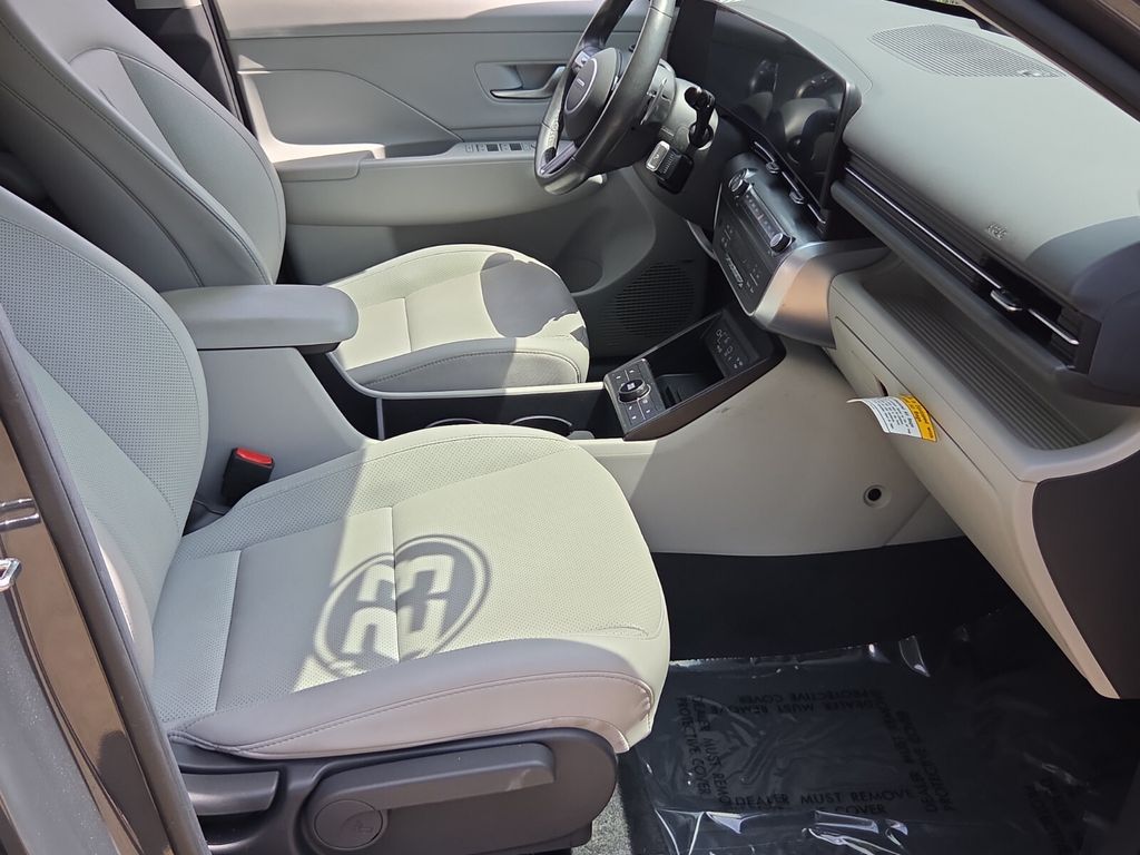 2024 Hyundai Kona Limited - Photo 18