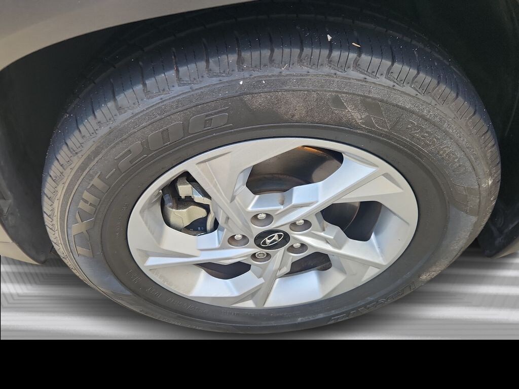 Used 2024 Hyundai Tucson SE SUV
